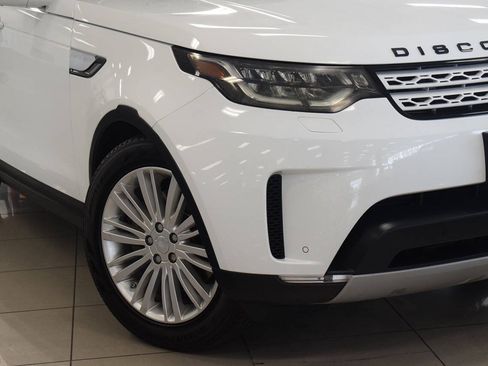 Used 2017 Land Rover Discovery HSE AWD/4WD image 8