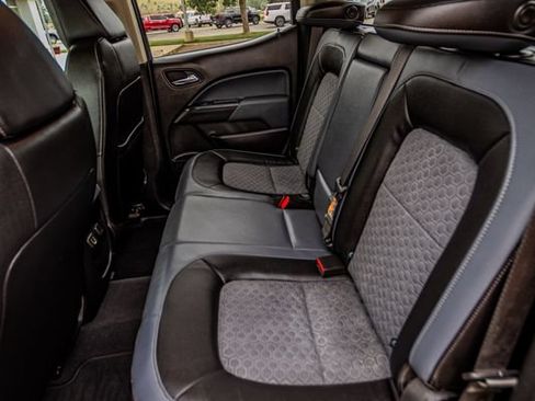 Used 2020 Chevrolet Colorado Z71 AWD/4WD image 31