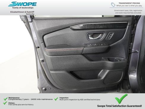 Used 2025 Honda Pilot Black Edition image 13