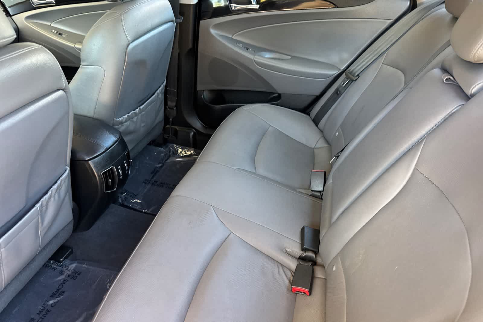 Used 2011 Hyundai Sonata Limited w/ Navigation Pkg 5 FWD image 4