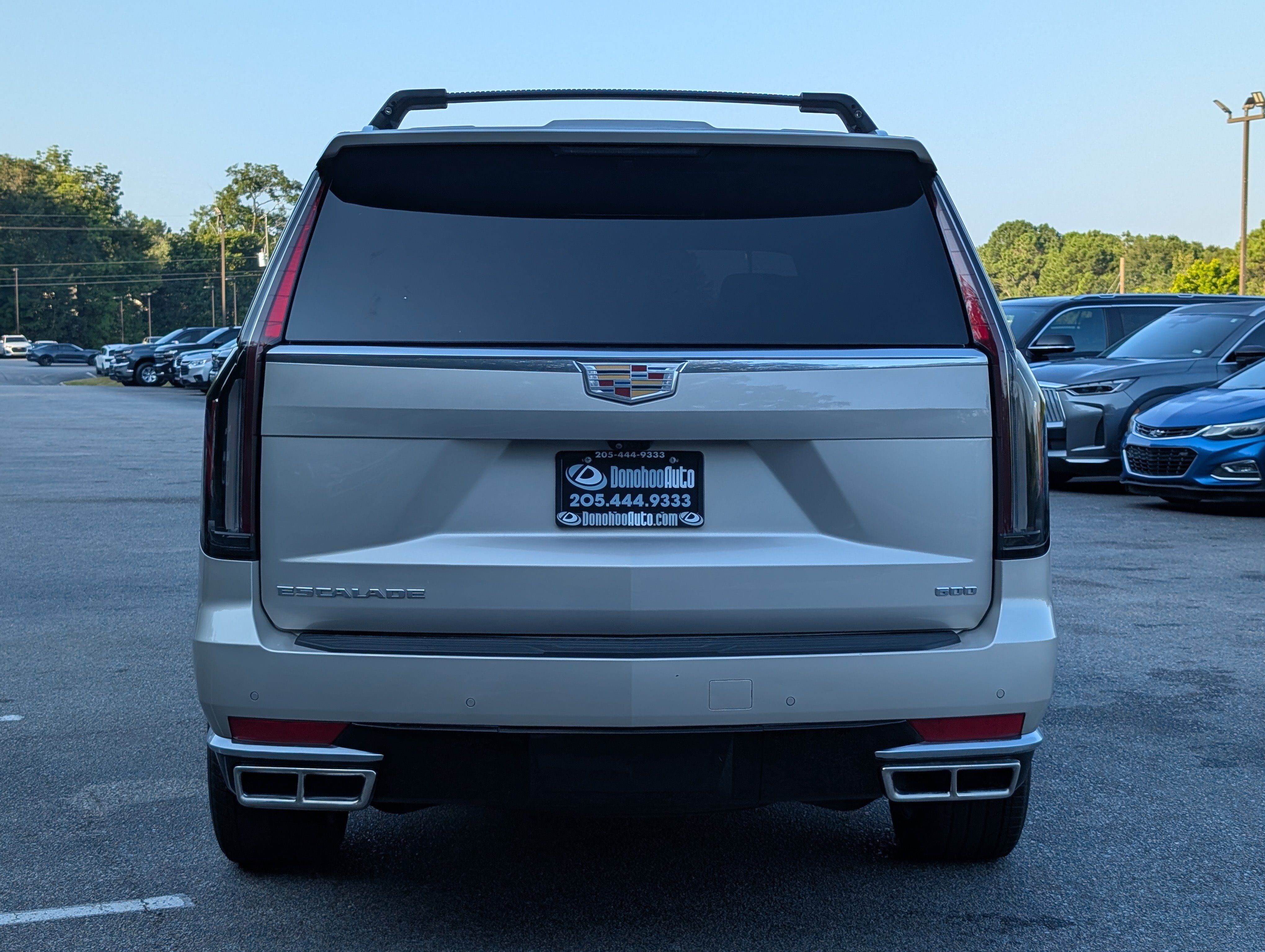 Used 2023 Cadillac Escalade Premium Luxury w/ Performance Package RWD image 8