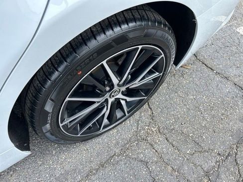 Used 2023 Toyota Camry SE FWD image 18