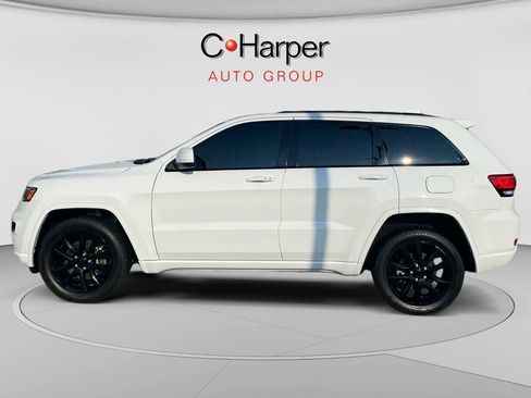 Used 2022 Jeep Grand Cherokee Laredo X AWD/4WD image 6