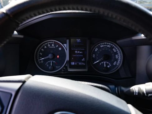Used 2020 Toyota Tacoma TRD Off-Road AWD/4WD image 13