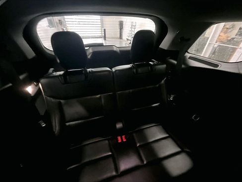 Used 2021 Ford Explorer XLT w/ Equipment Group 202A image 17