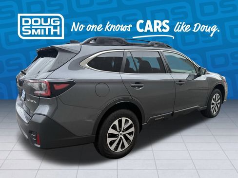 Used 2021 Subaru Outback Premium image 4