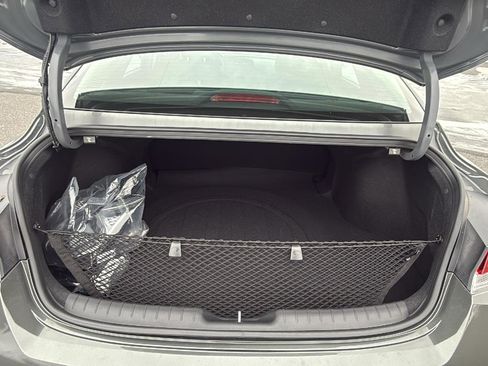 Used 2025 Hyundai Elantra SE image 22