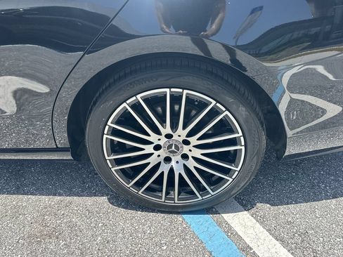 Used 2022 Mercedes-Benz C 300 Sedan image 11