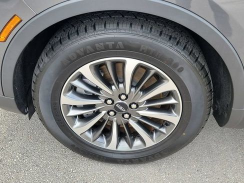 Certified 2023 Lincoln Nautilus AWD w/ Premium Package image 9