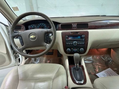 Used 2008 Chevrolet Impala LT w/ Luxury Edition Package image 12