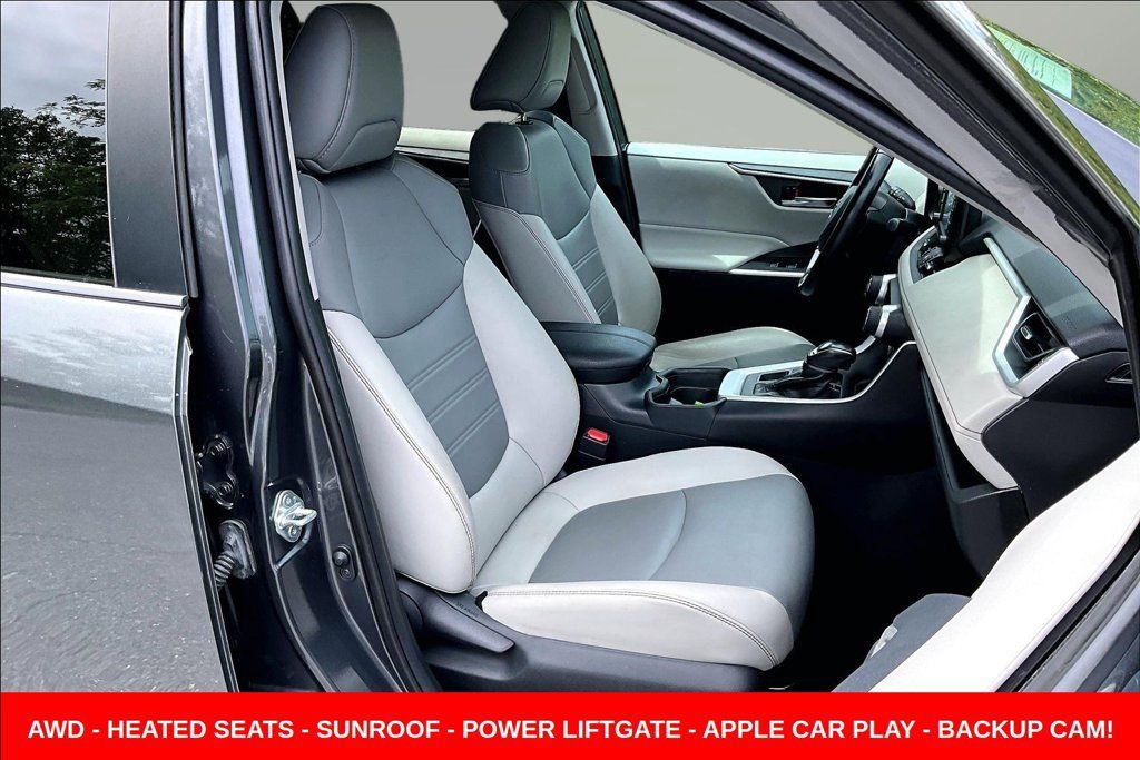 Used 2020 Toyota RAV4 XLE Premium AWD/4WD image 28