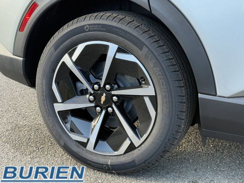 New 2026 Chevrolet Equinox EV LT image 39