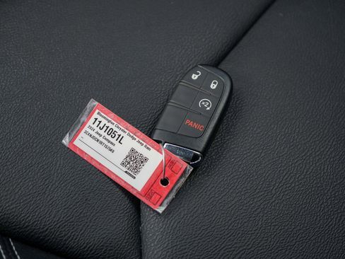 Used 2024 Jeep Compass Limited w/ High Altitude Package image 24