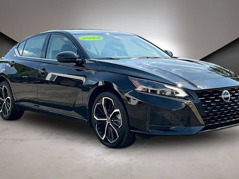 Certified 2024 Nissan Altima 2.5 SR AWD/4WD image 1
