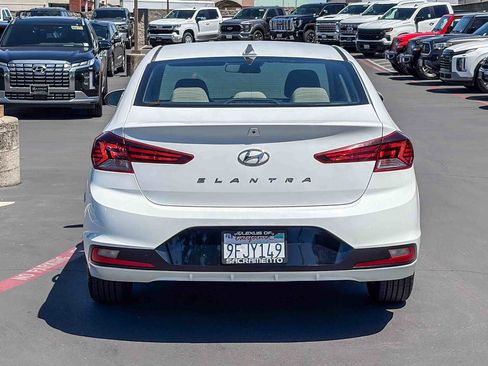 Used 2020 Hyundai Elantra SEL FWD image 3