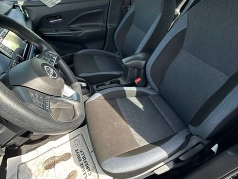 Used 2025 Nissan Versa SV FWD image 12