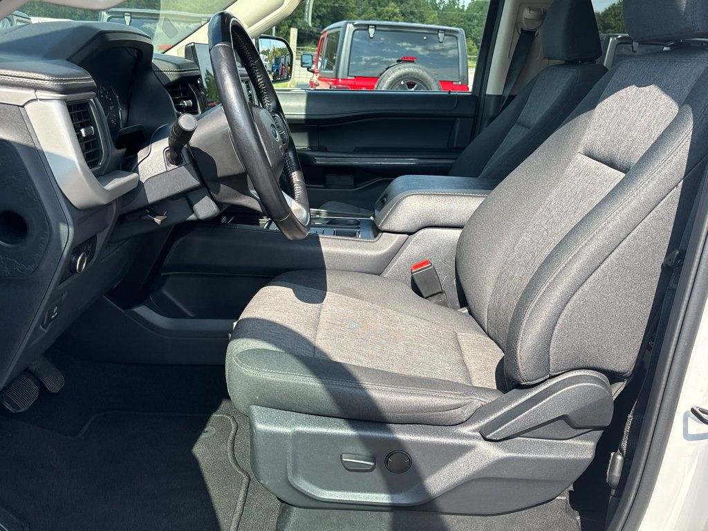 Used 2024 Ford Expedition XLT RWD image 11