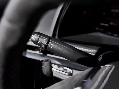 Used 2024 Chevrolet Corvette Stingray Premium Conv w/ Z51 Performance Package image 52