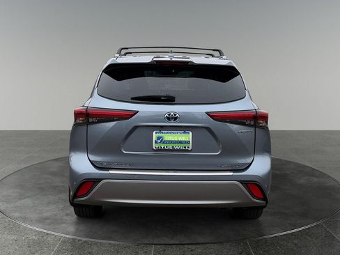 Used 2023 Toyota Highlander Platinum AWD/4WD image 8