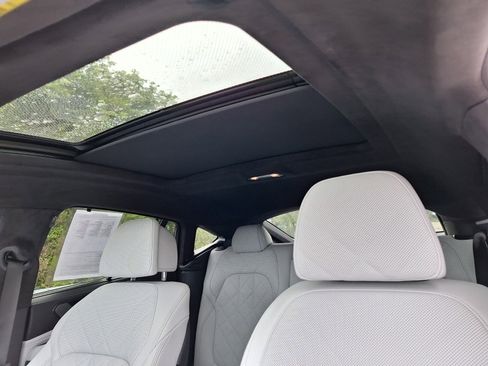 Used 2023 BMW X6 M50i w/ Executive Package image 18