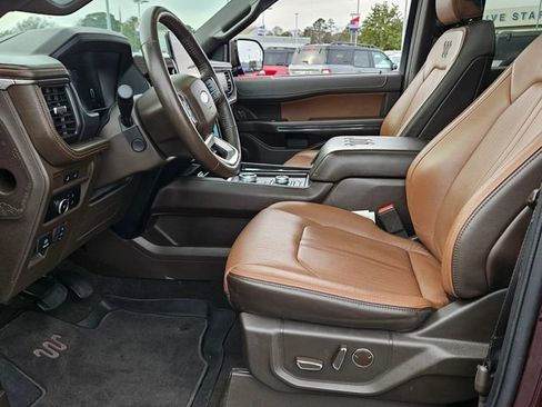 Used 2024 Ford Expedition King Ranch image 12
