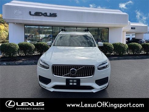 Used 2021 Volvo XC90 T5 Momentum w/ Climate Package image 8