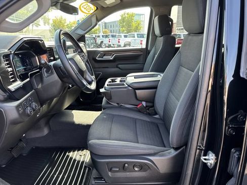 Used 2023 Chevrolet Silverado 1500 LT AWD/4WD image 9
