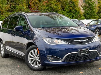 Used 2018 Chrysler Pacifica Touring-L