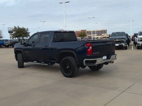 Used 2022 Chevrolet Silverado 2500 LT w/ Convenience Package image 6