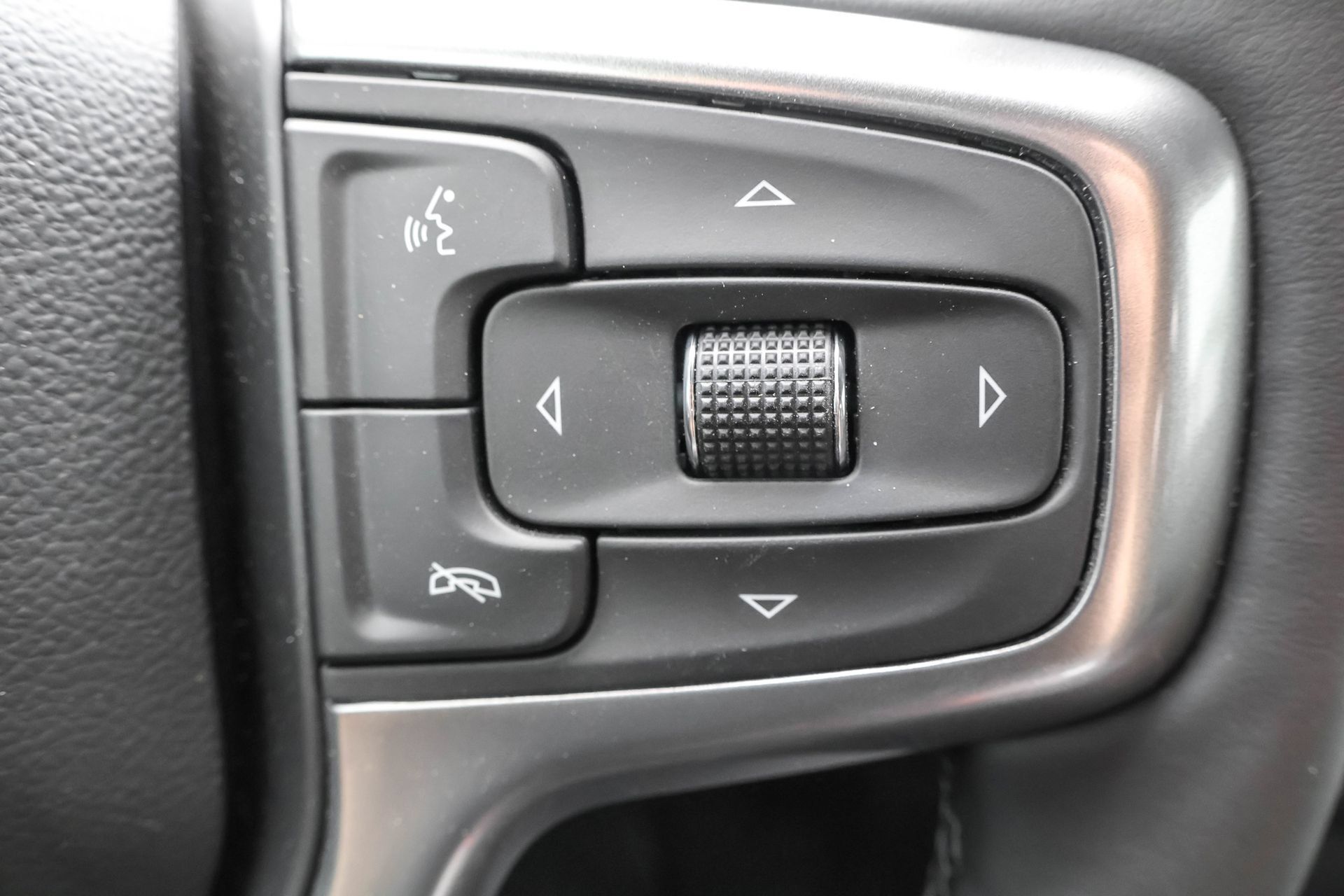 New 2025 Chevrolet Silverado 1500 LT AWD/4WD image 29
