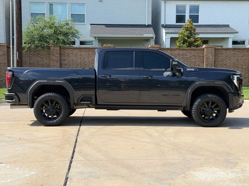 Used 2024 GMC Sierra 2500 AT4 w/ AT4 Premium Plus Package AWD/4WD image 15