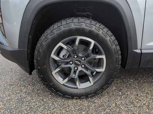 New 2026 Chevrolet Equinox ACTIV w/ LPO, Floor Liner Package image 33