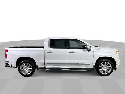 Used 2025 Chevrolet Silverado 1500 High Country w/ High Country Premium Package RWD image 9
