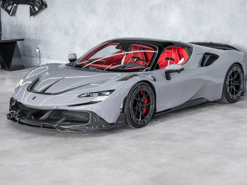 Used 2022 Ferrari SF90 Spider AWD/4WD image 10
