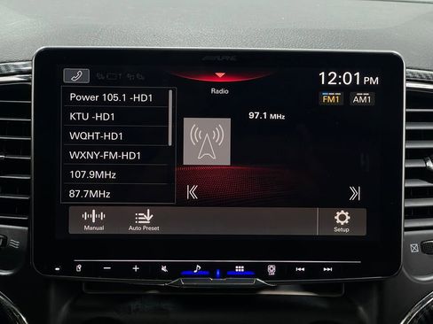 Used 2017 Jeep Grand Cherokee Limited image 24