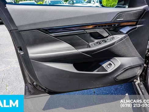 Used 2024 BMW i5 eDrive40i image 52