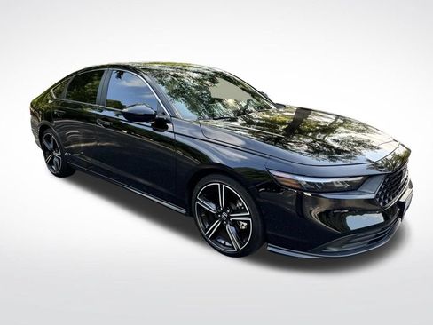Used 2024 Honda Accord Sport image 6