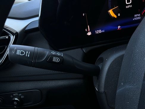 Used 2025 Chevrolet TrailBlazer LT image 33