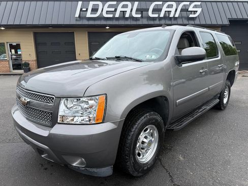Used 2007 Chevrolet Suburban 2500 LT w/ LT Preferred Equipment Group AWD/4WD image 42
