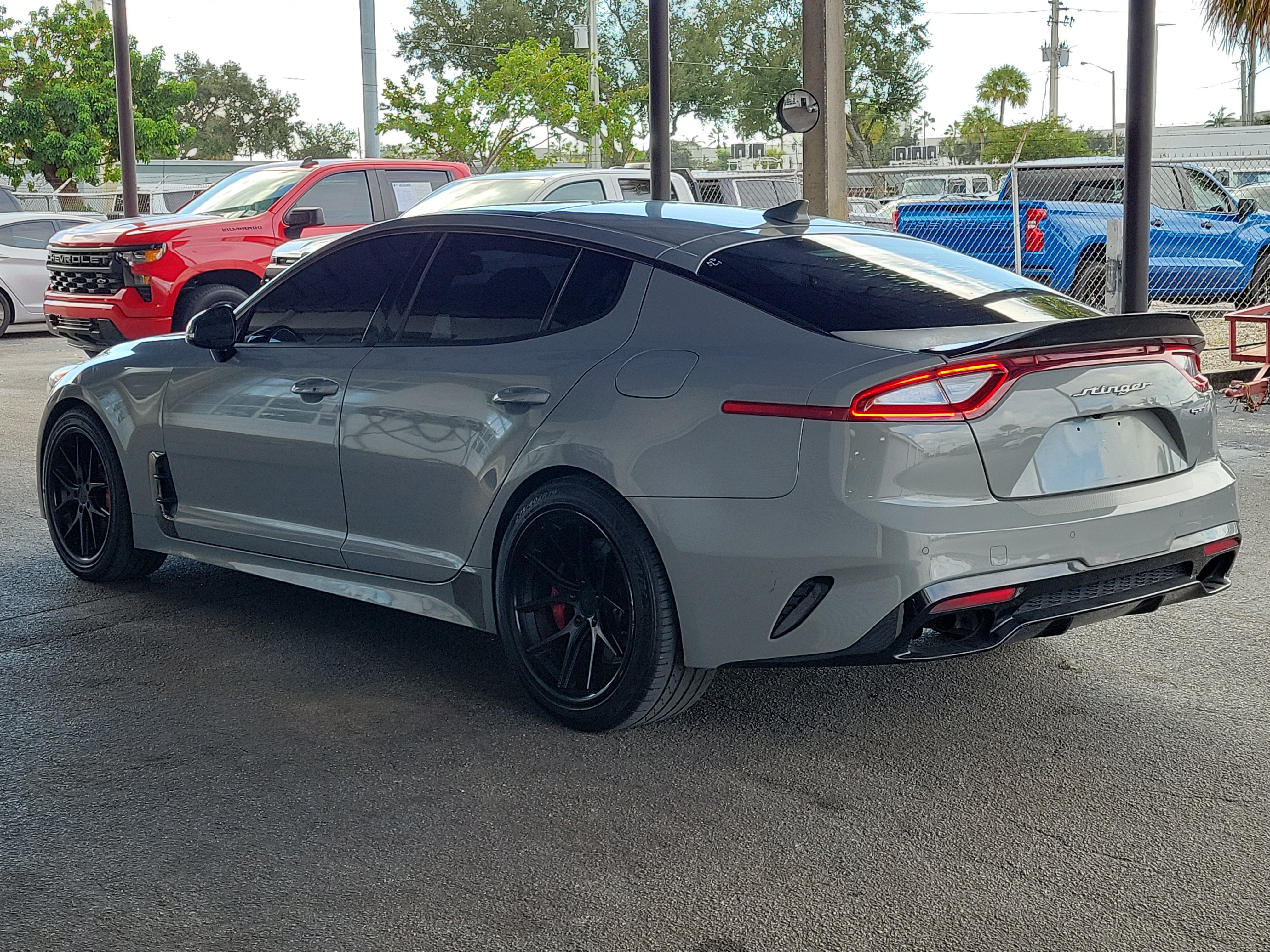 Used 2020 Kia Stinger GT1 RWD image 3