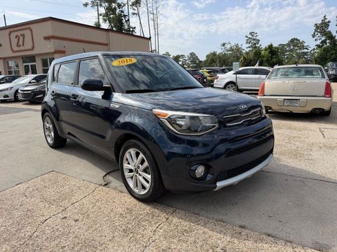 Used 2018 Kia Soul + FWD image 3