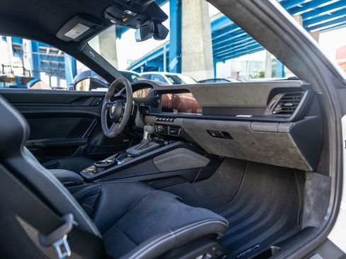 Used 2025 Porsche 911 GT3 image 54