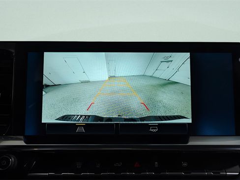 Used 2025 Chevrolet Silverado 2500 LT image 17