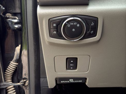 Used 2020 Ford F350 XLT w/ XLT Value Package AWD/4WD image 25