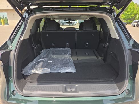 Used 2026 INFINITI QX60 Luxe w/ Cargo Package image 9