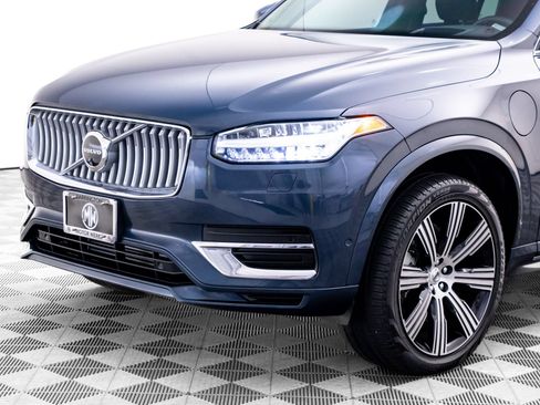 Used 2025 Volvo XC90 T8 Ultra w/ Protection Package Premier AWD/4WD image 37