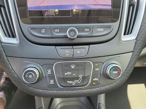 Used 2023 Chevrolet Malibu LS FWD image 13