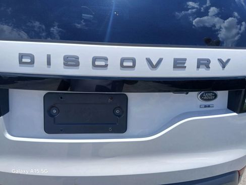Used 2020 Land Rover Discovery SE AWD/4WD image 15