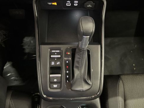 Used 2025 Honda CR-V EX image 19