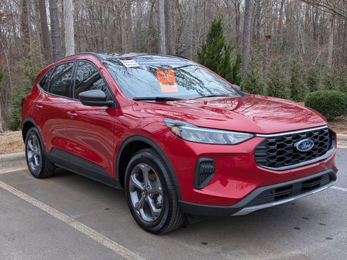New 2026 Ford Escape ST-Line w/ Tech Pack #1 FWD image 2